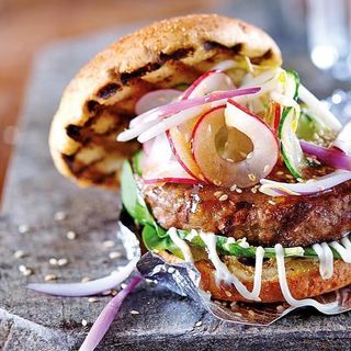 Спаначен бургер