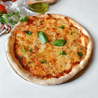 Pizza Margarita Mediana (35 cm.)
