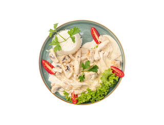 Курица в сливочном соусе с грибами