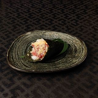 Temaki spicy tuna