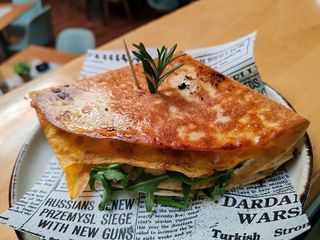 Kesomleče + piće po izboru