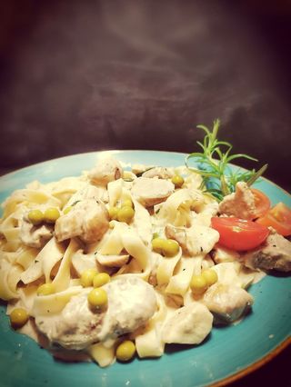 Tagliatelle z polędwiczką wieprzową w sosie borowikowym