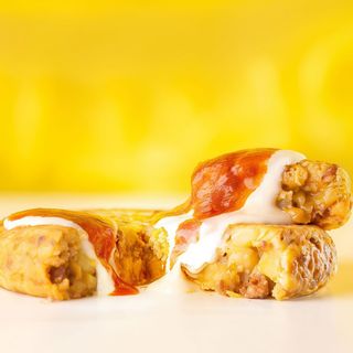 Tortilla de Ropavieja con Salsa Brava