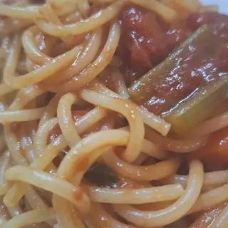Pasta con sugo alla vaccinara