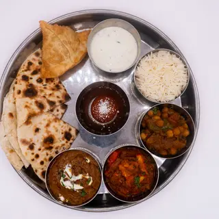 mixThai non veg+DaaltarkaRajmaMasalaChikenCurryRiceVeg SamosaGulabjamunNaan
