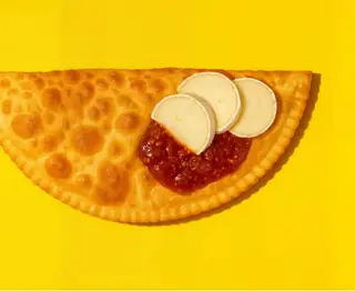 CZEBUREK CAMEMBERT I KONFITURA Z FIGI 30cm