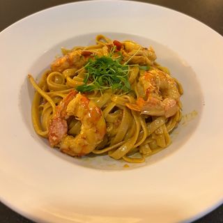 Fettuccine de Gambas e Açafrão