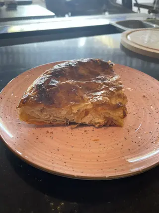 Burek sa sirom