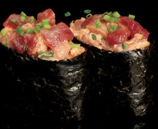 Gunkan Tuna (4 Uds.)