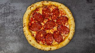 Pizza  sa  kulenom 32cm