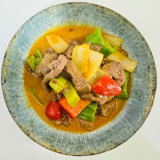 38. Ternera Con Salsa Curry