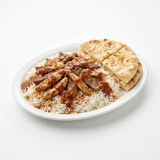Donner Con Arroz En Plato, Salsa Y Pan