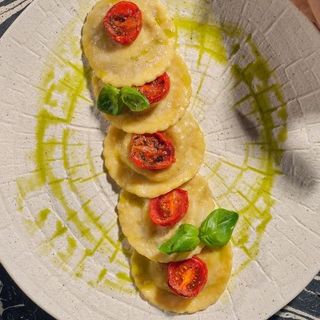 Ravioli burrata e caffè