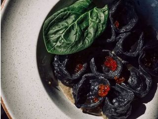 Пельмені рибні з чорнилом чорної каракатиці (270g)