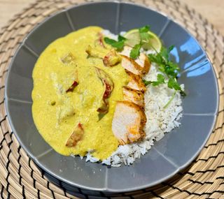 Pui exotic cu mango si cocos