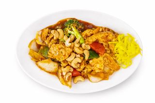 Piletina s indijskim oraščićima