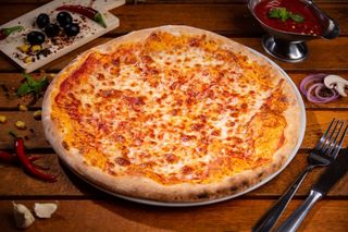 Pizza Margherita Ø 32cm