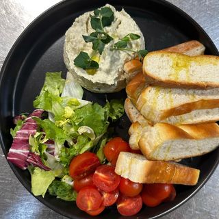 Salata de Vinete cu Ciabatta