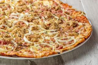 Pizza Atún (Mediana)