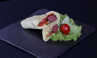 Хот-дог в лаваші з мисливською сосискою (240г)