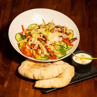 Salata cu piept de pui