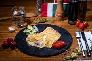 Omlette prosciutto & mozzarella