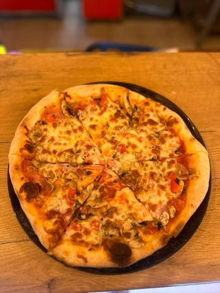 Pizza Capriciosa Ø32cm