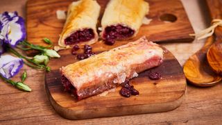 Pita sa višnjama posno