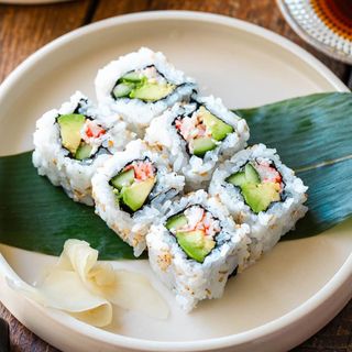 California Roll De Queso Philadelphia Con surimi  (8 Uds.)