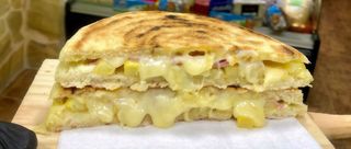 Sándwich De Queso Blanco Y Pechuga