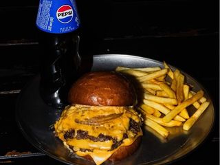 Sweet cheese  burger Menu (350\0,33g)