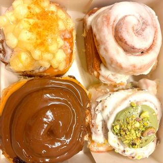 Pack 4 Rolls Black Weekend!