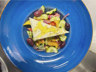 Koriatiki (insalata greca) + bibita