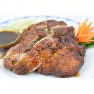 51 - Pato asado con salsa especial