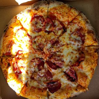 Pizza Pepperoni M
