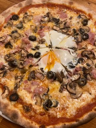 Pizza Capricciosa (30 Cm.)