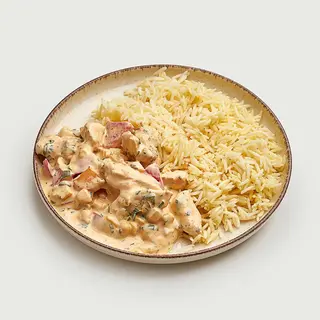 Фрикасе з курочки у вершковому соусі та рис
