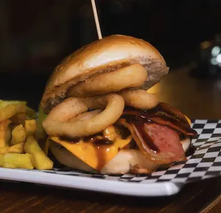 Eres Mi Costilla Burger