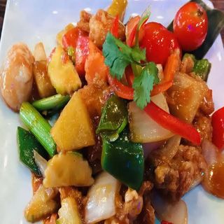 21. PAD PRIEW WAN (SWEET AND SOUR)