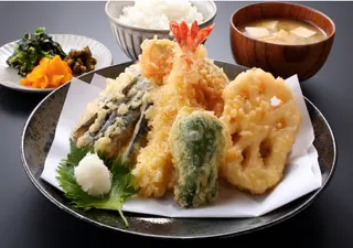 Roll Tempurizado Pollo (10 Uds.)