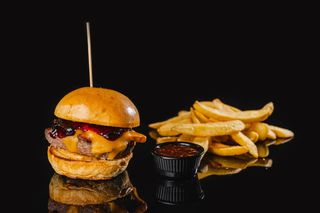 Телешки бургер Блек Ангъс с фъстъчено масло (500г)