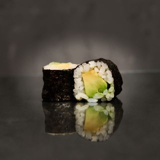 Maki Aguacate (8p)