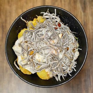 Huevos Rotos Con Gulas