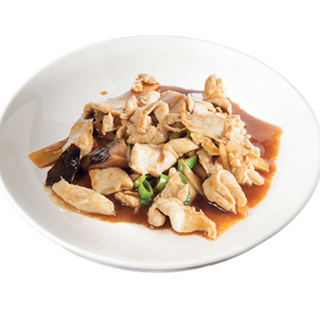 27 Pollo con funghi e bambu