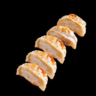 Gyoza con Erba cipollina 4pz（韭菜锅贴）