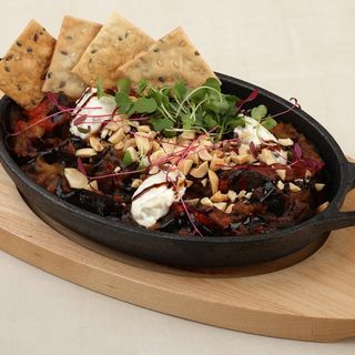 ბოსტნეულის გამომცხვარი ობიანი ყველის კრემით