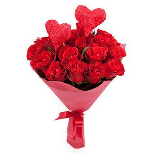 Buchet (1022)din 21 trandafiri rosii Olanda cu 2 inimi decorative