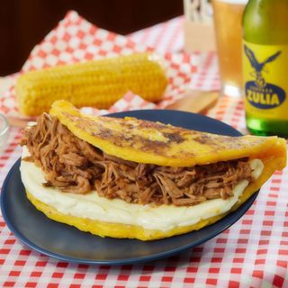 Cachapa De Carne Desmechada