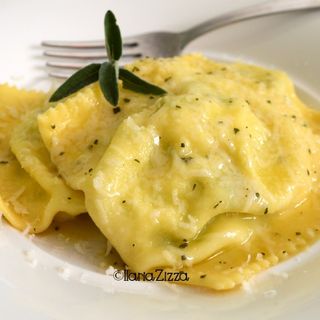 RAVIOLI BURRO & SALVIA