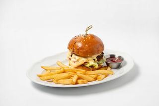 Гранд чизбургер с картофелем фри